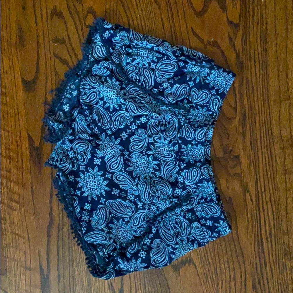 Blue and white pattern Shorts